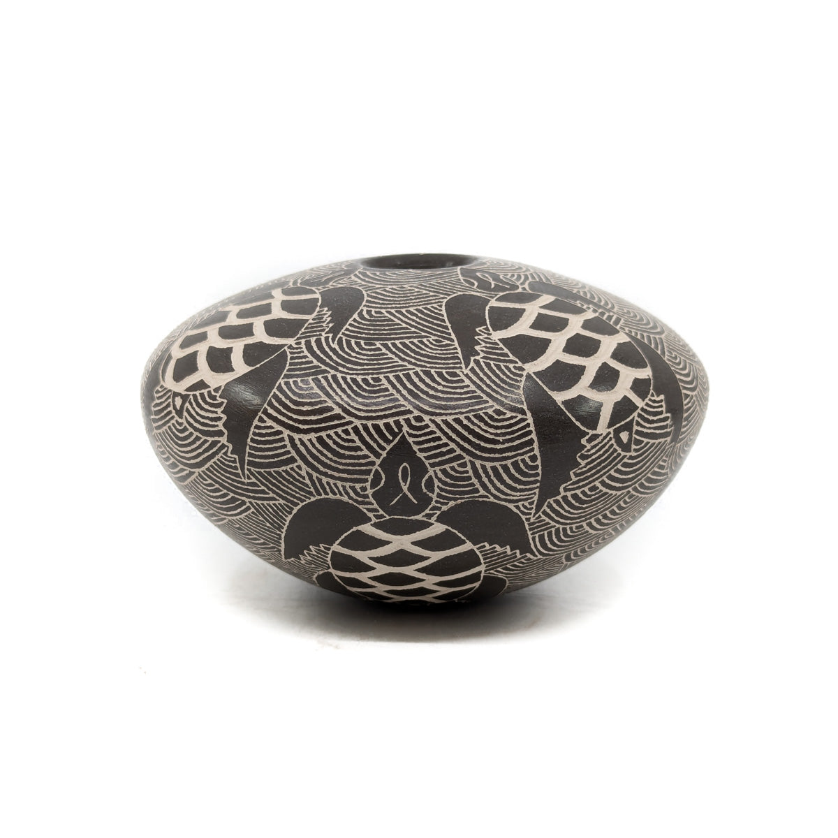 Incised Sea Turtle Seed Pot